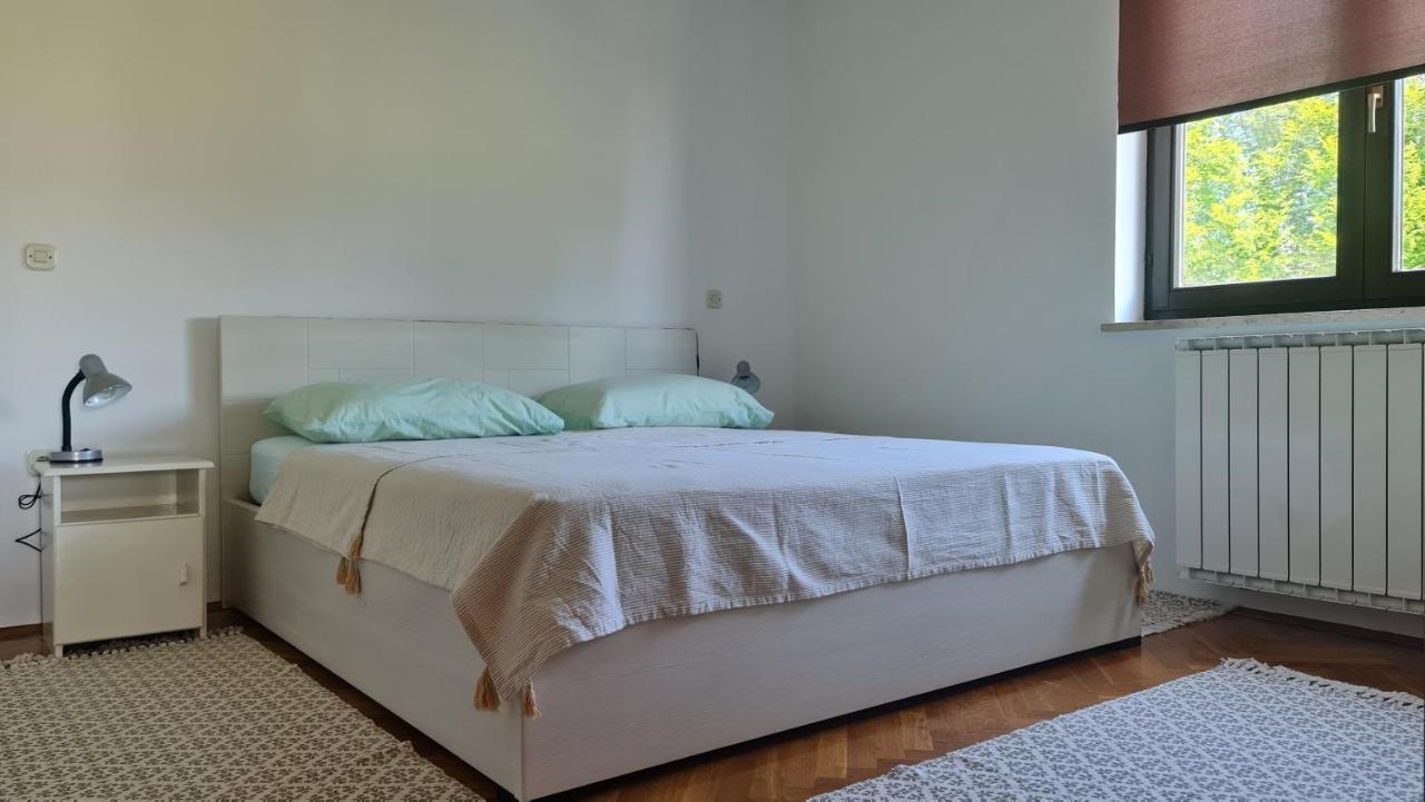 Minhen Apartment Muntic Luaran gambar