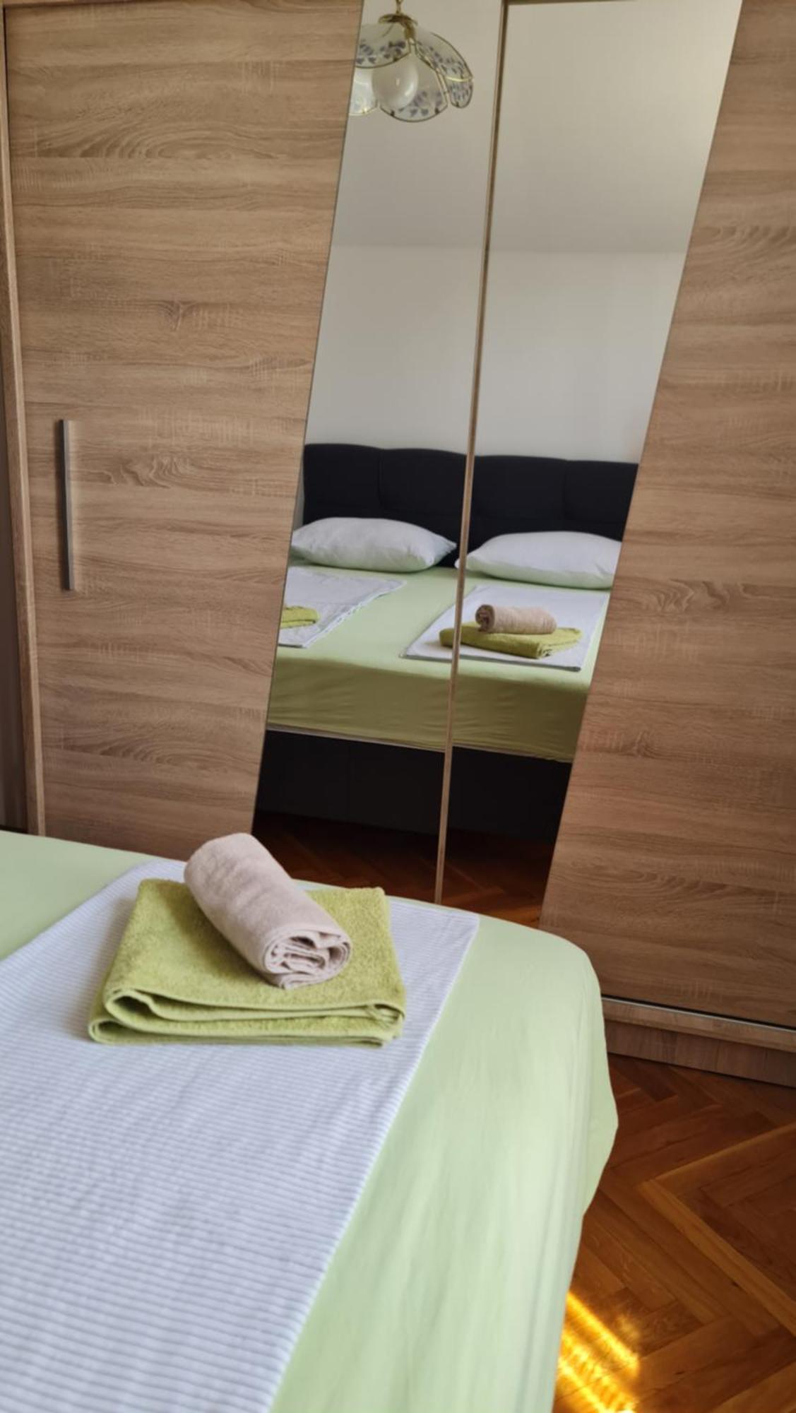 Minhen Apartment Muntic Luaran gambar